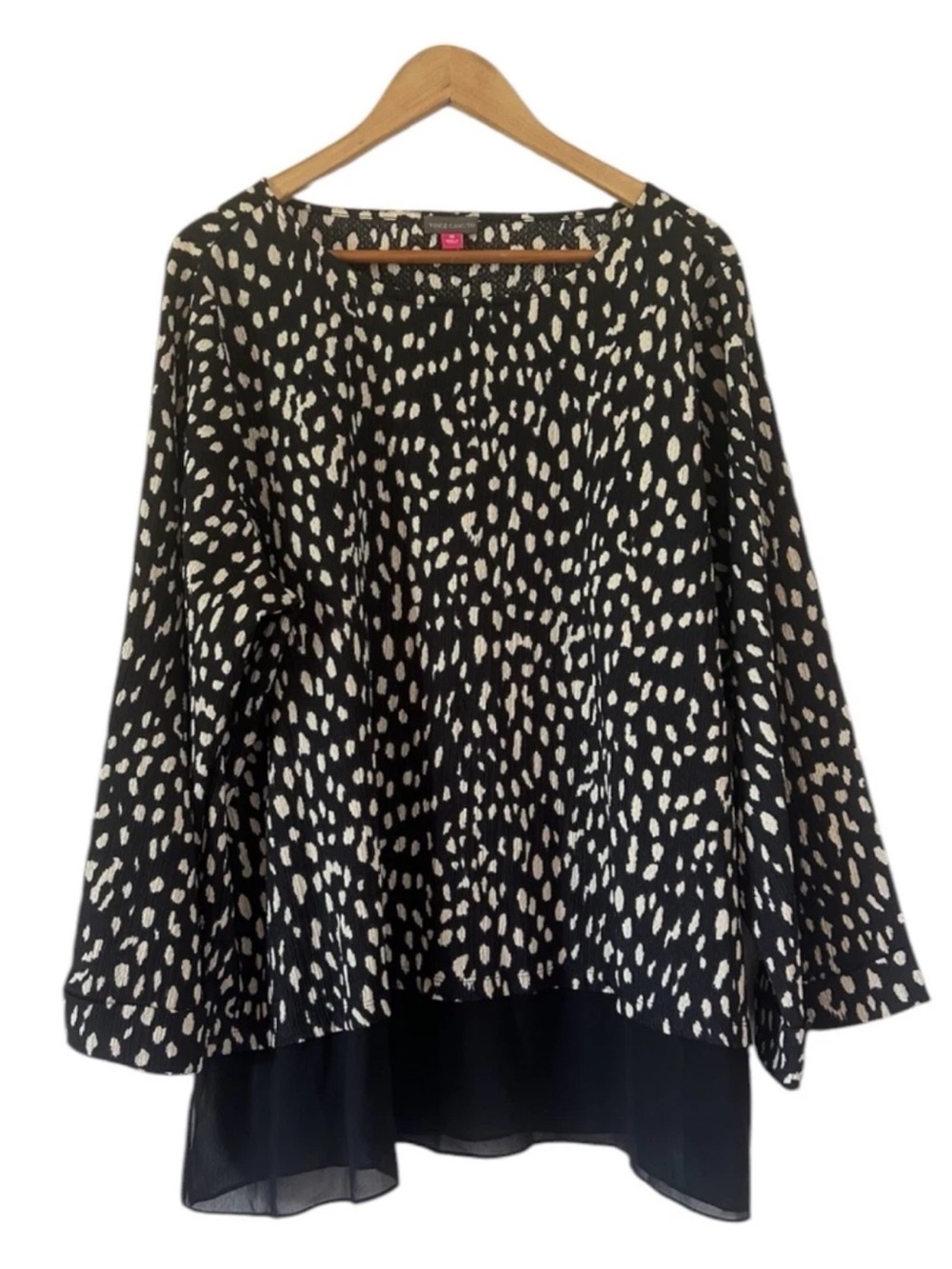 Vince Camuto Tunic Top Size 3X Black White Polka Textured Chiffon Hem